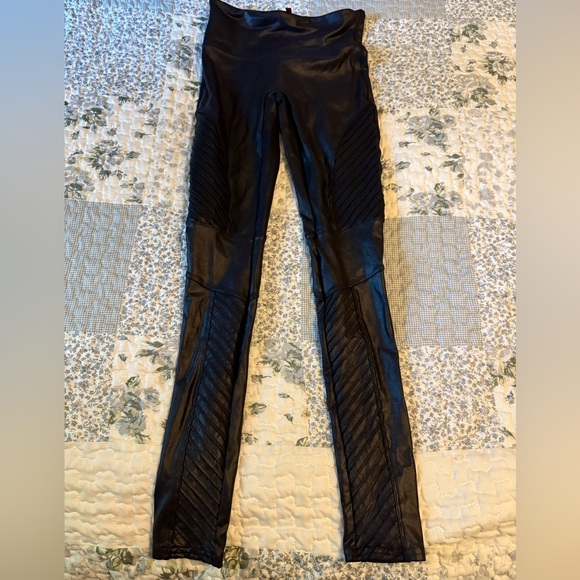 SPANX Pants - Spanx black faux leather legging size small great condition